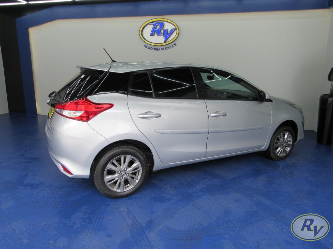 YARIS XL PLUS
