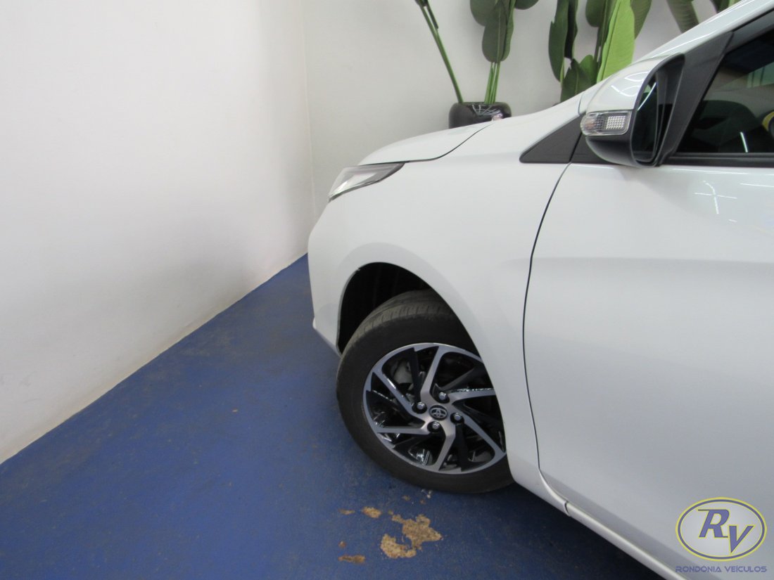 Yaris XLS