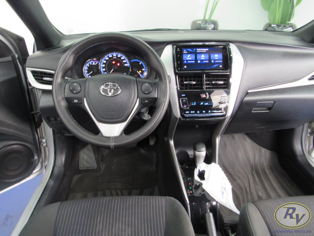 YARIS XL PLUS