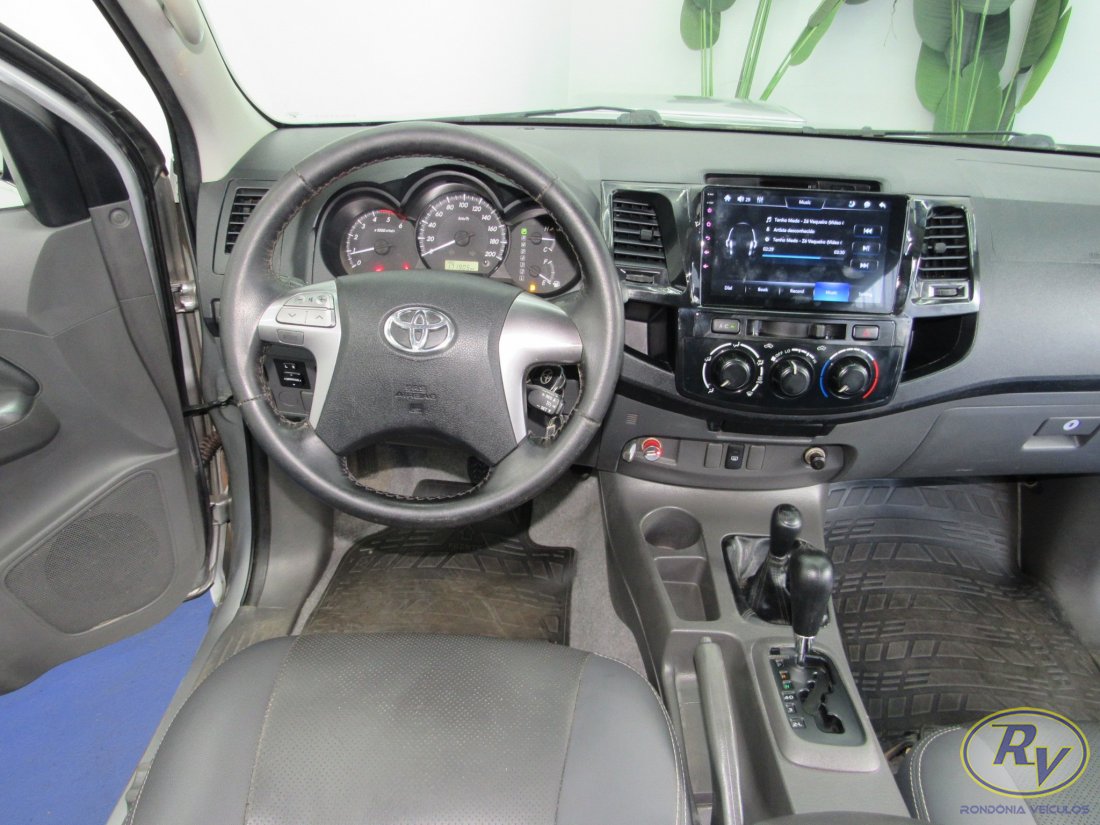 Hilux CD SR 