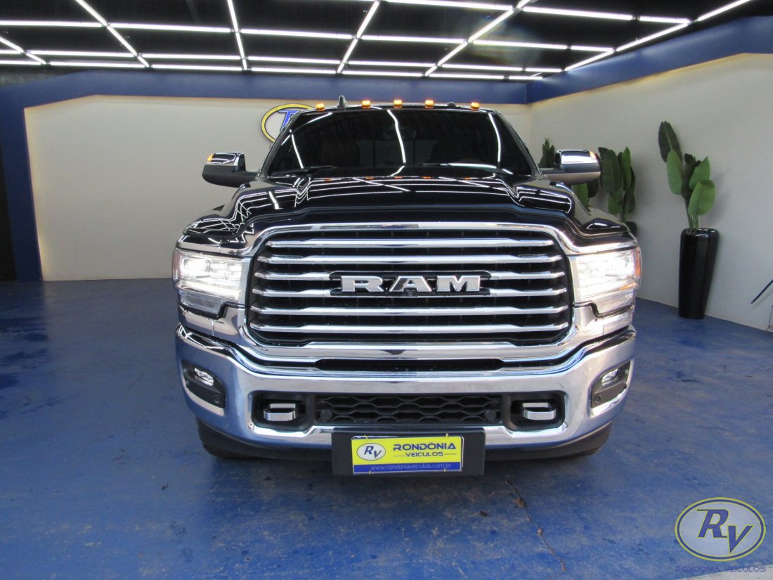 RAM 3500 LIMITED LONGHORN