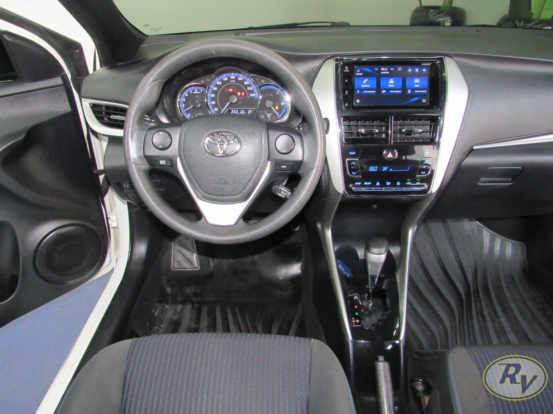 YARIS XL PLUS
