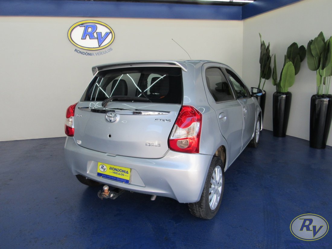 Etios XLS