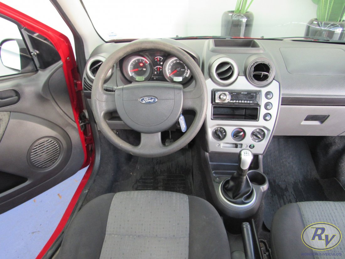 FIESTA SEDAN