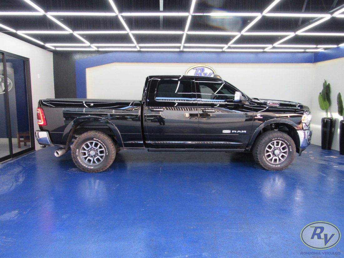 RAM 3500 LIMITED LONGHORN