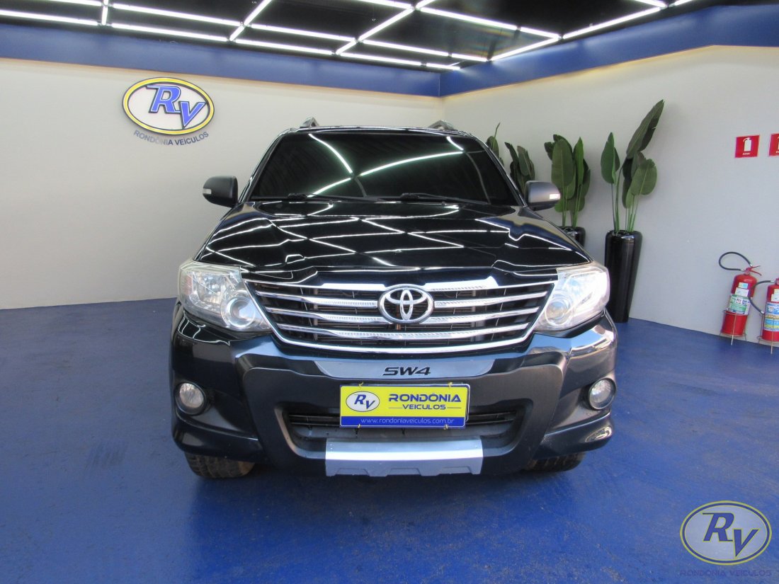 Hilux SW4 SR