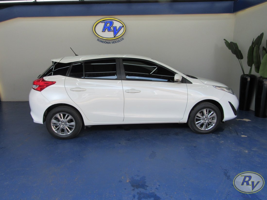 YARIS XL PLUS