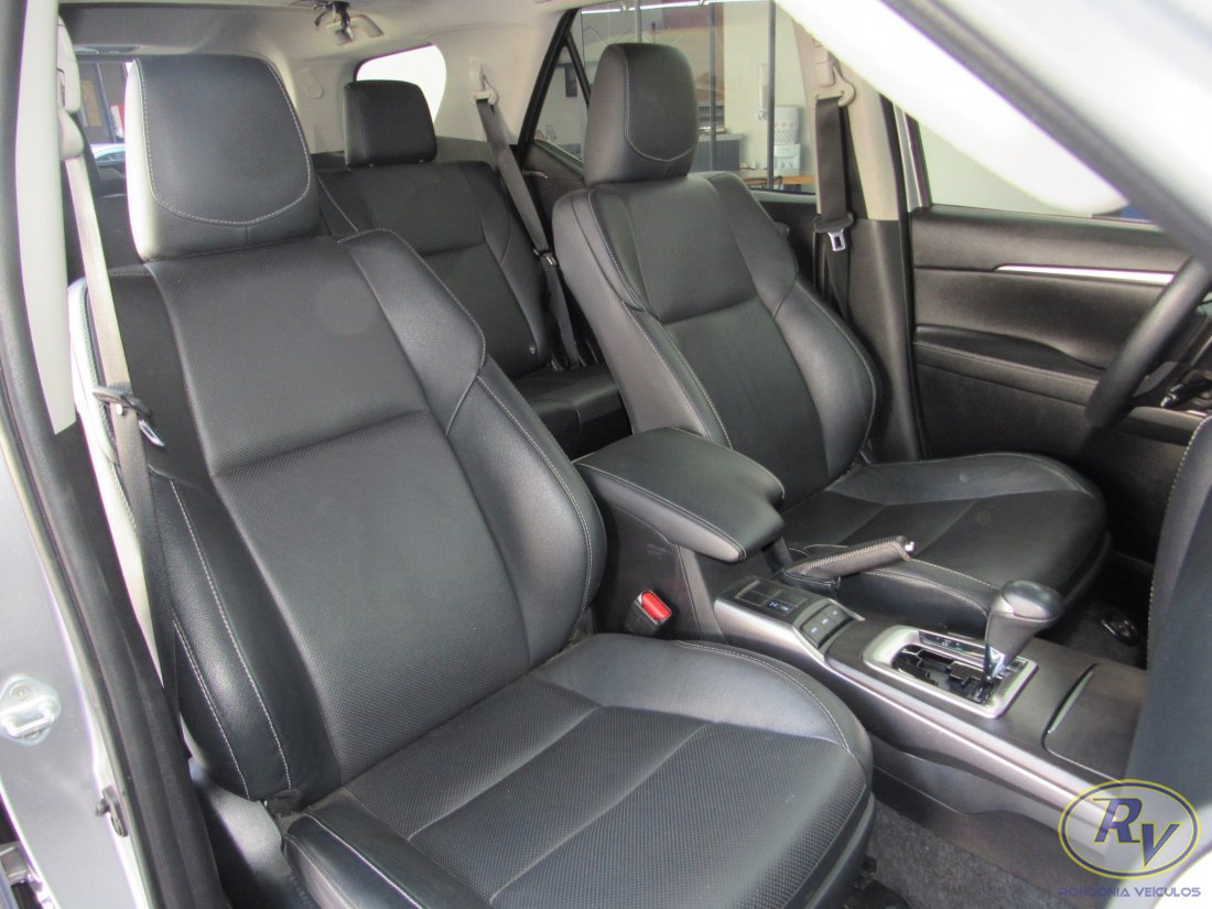 HILUX SW4 SRX