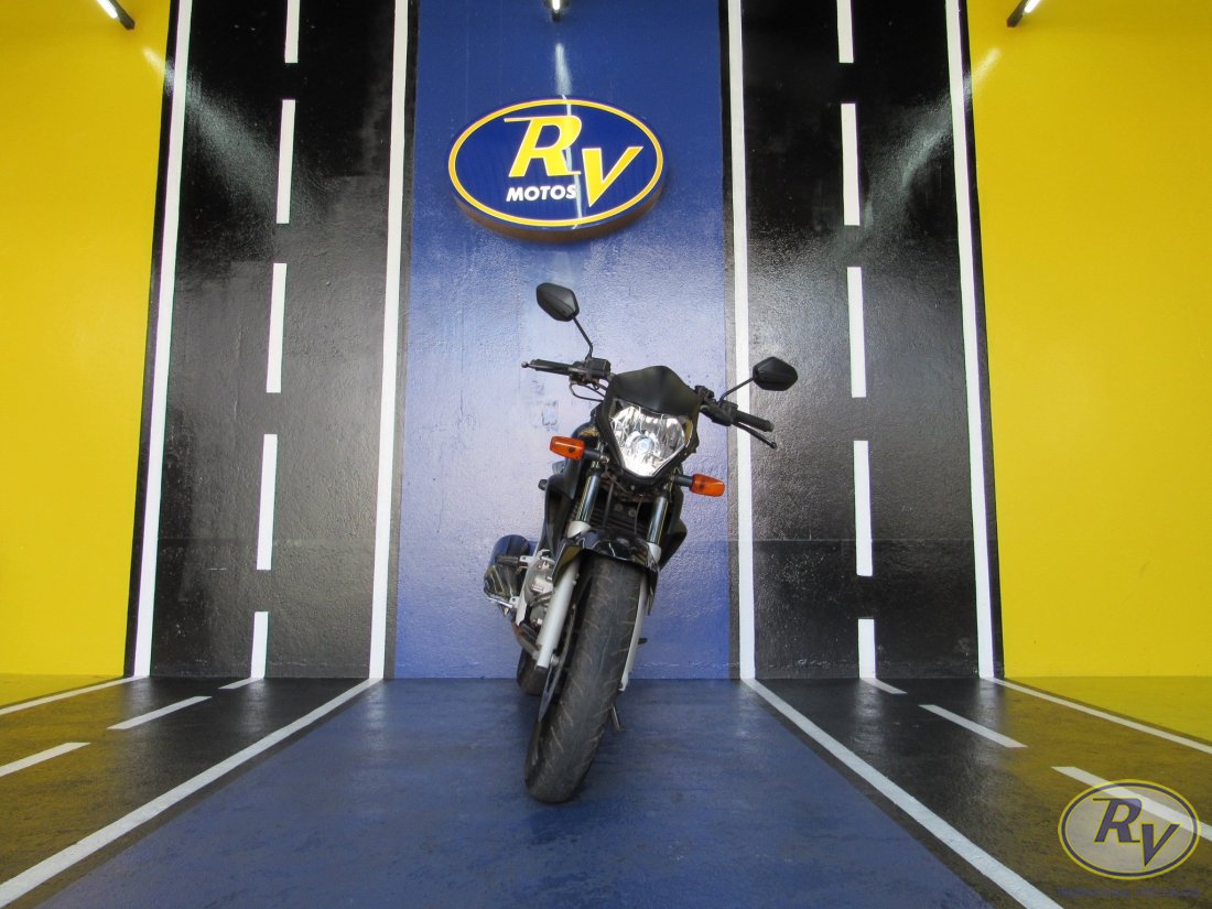 CB 300