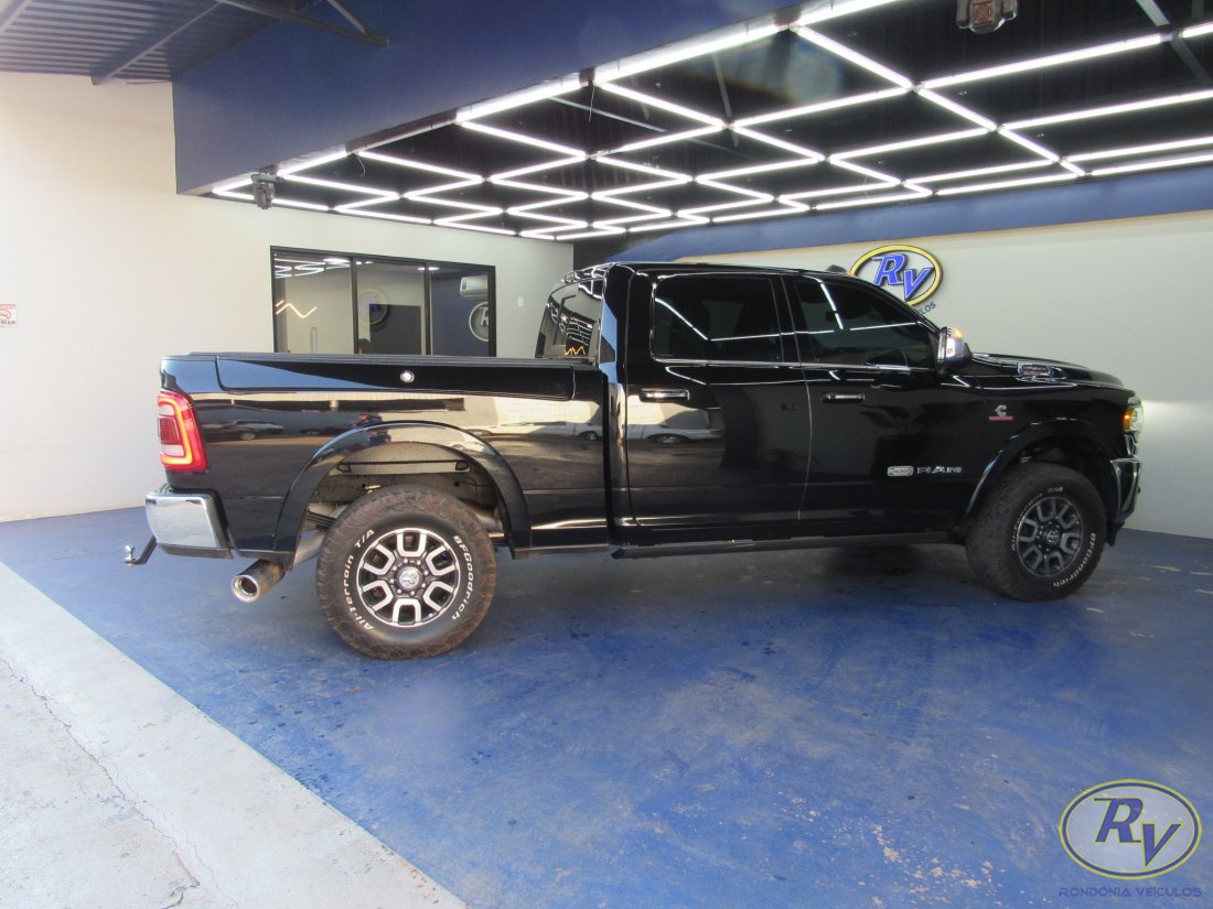 RAM 3500 LIMITED LONGHORN