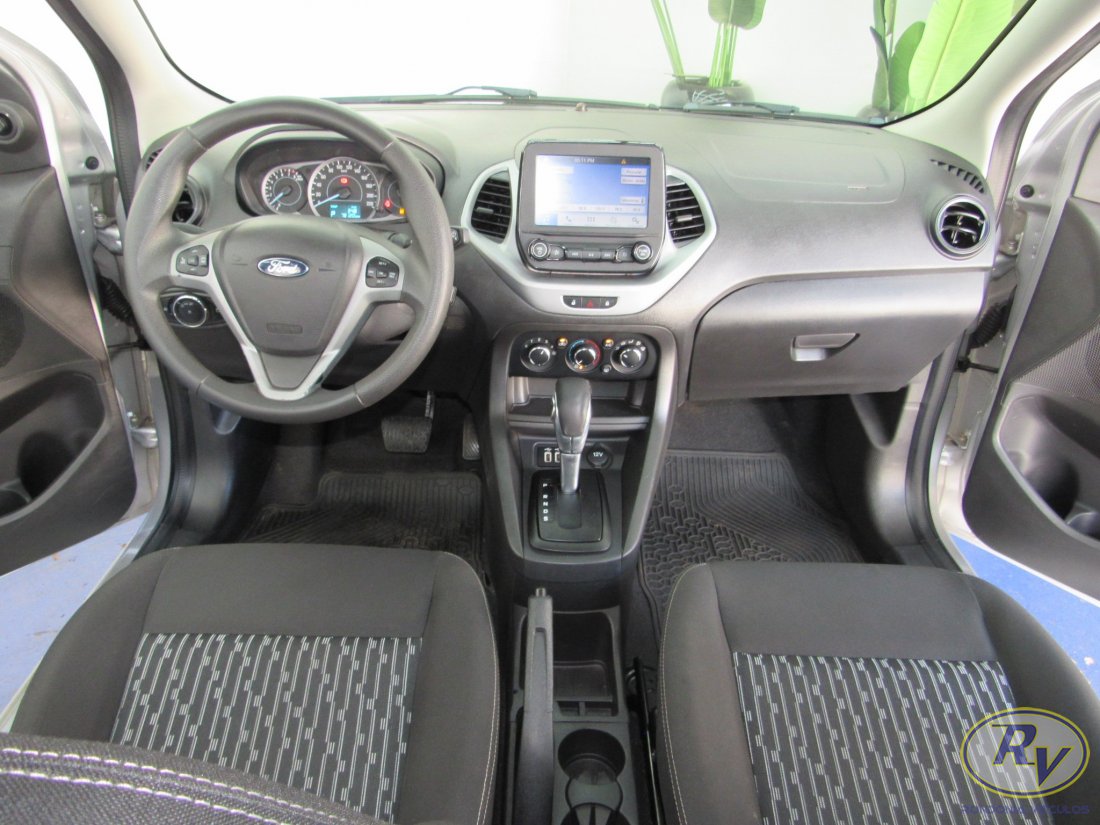 KA+ SEDAN SE