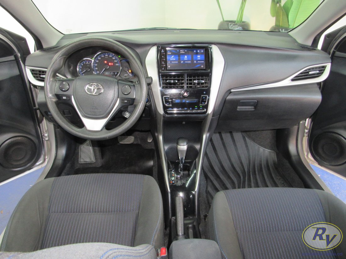 YARIS XL PLUS