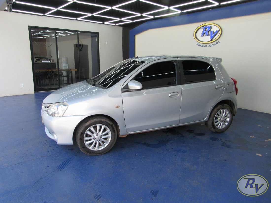 Etios XLS
