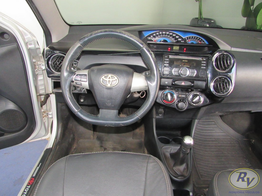 Etios XLS