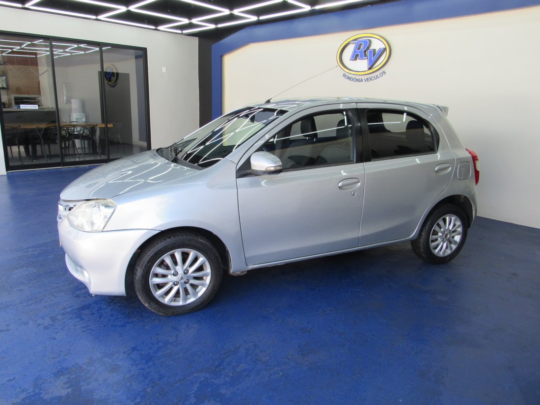 Etios XLS