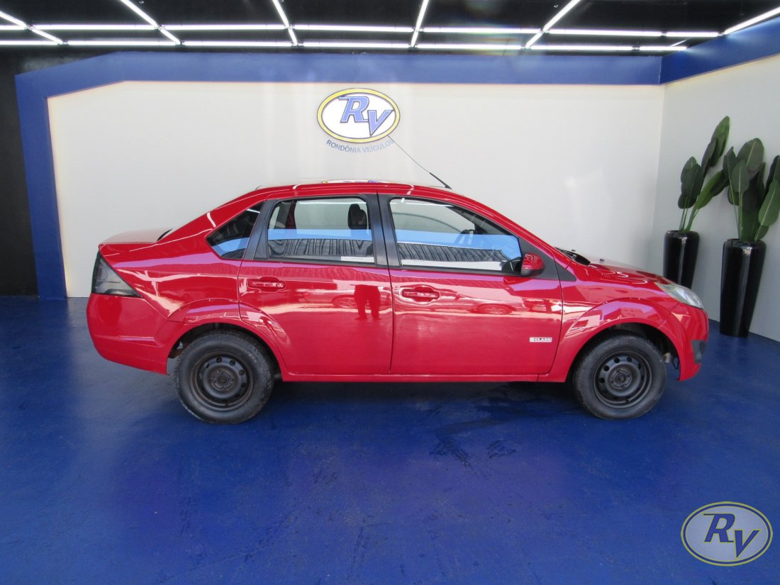 FIESTA SEDAN