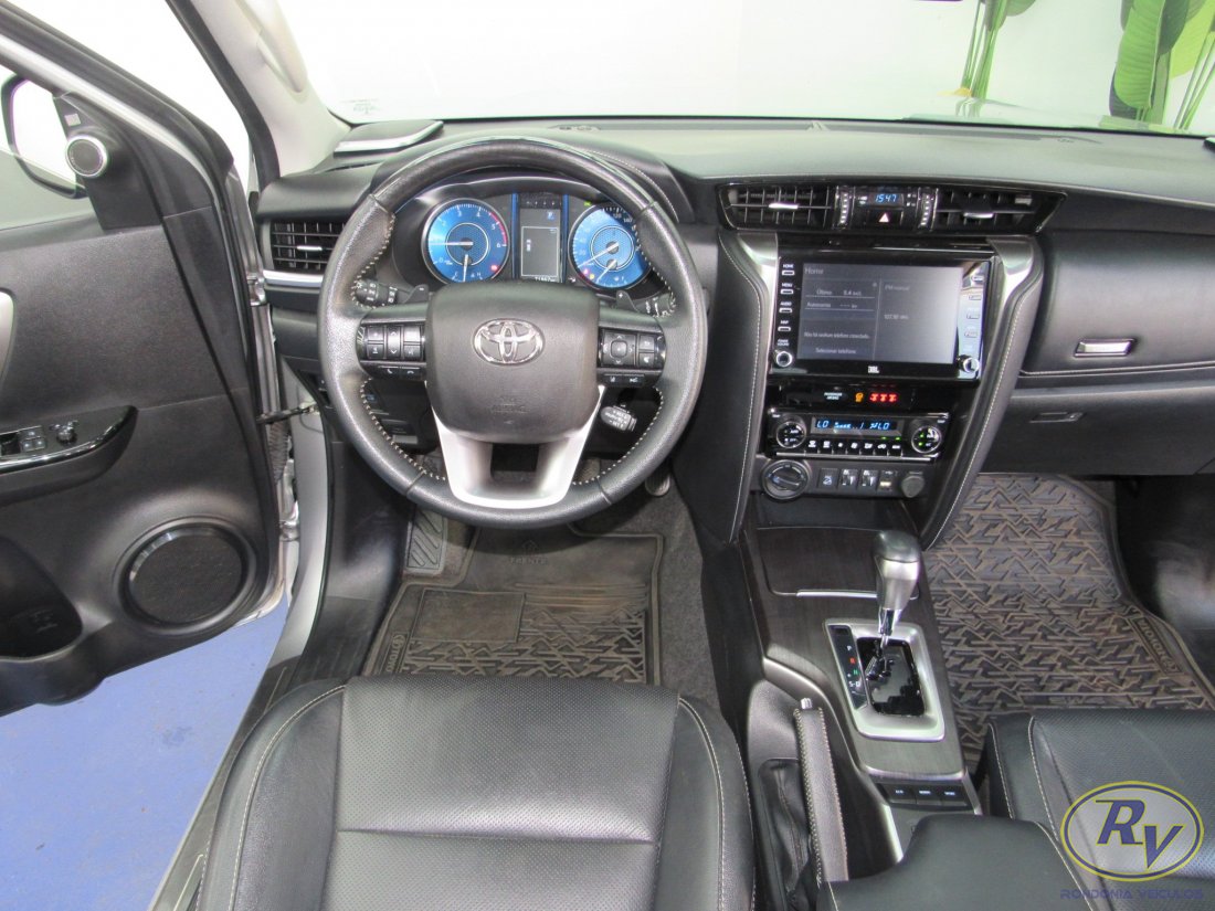 HILUX SW4 SRX