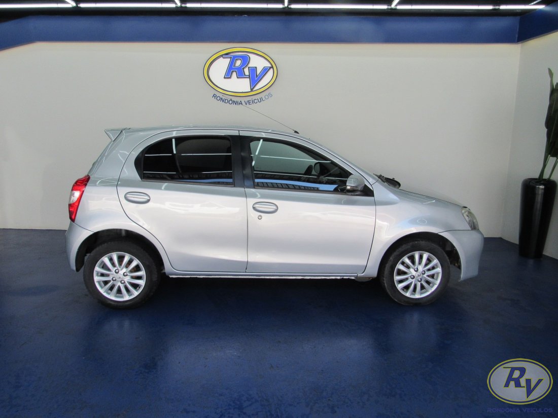 Etios XLS