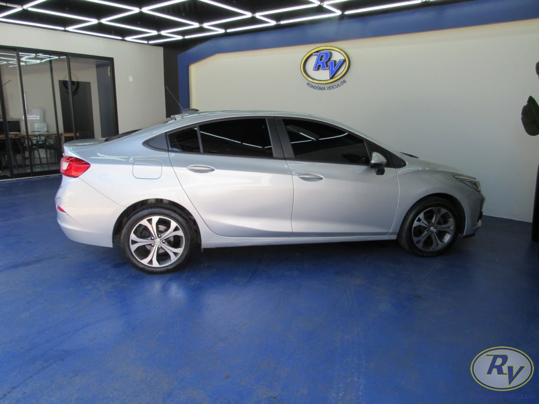 Cruze LT