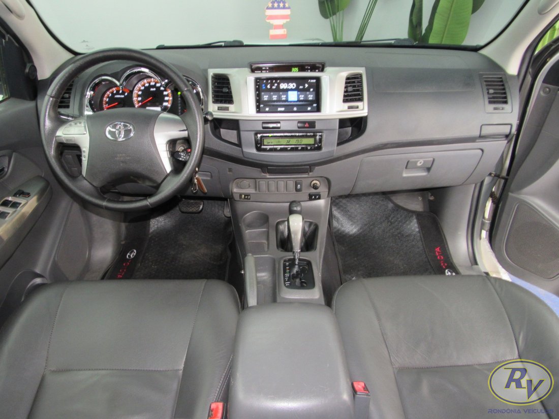 HILUX  CD SRV 4X4