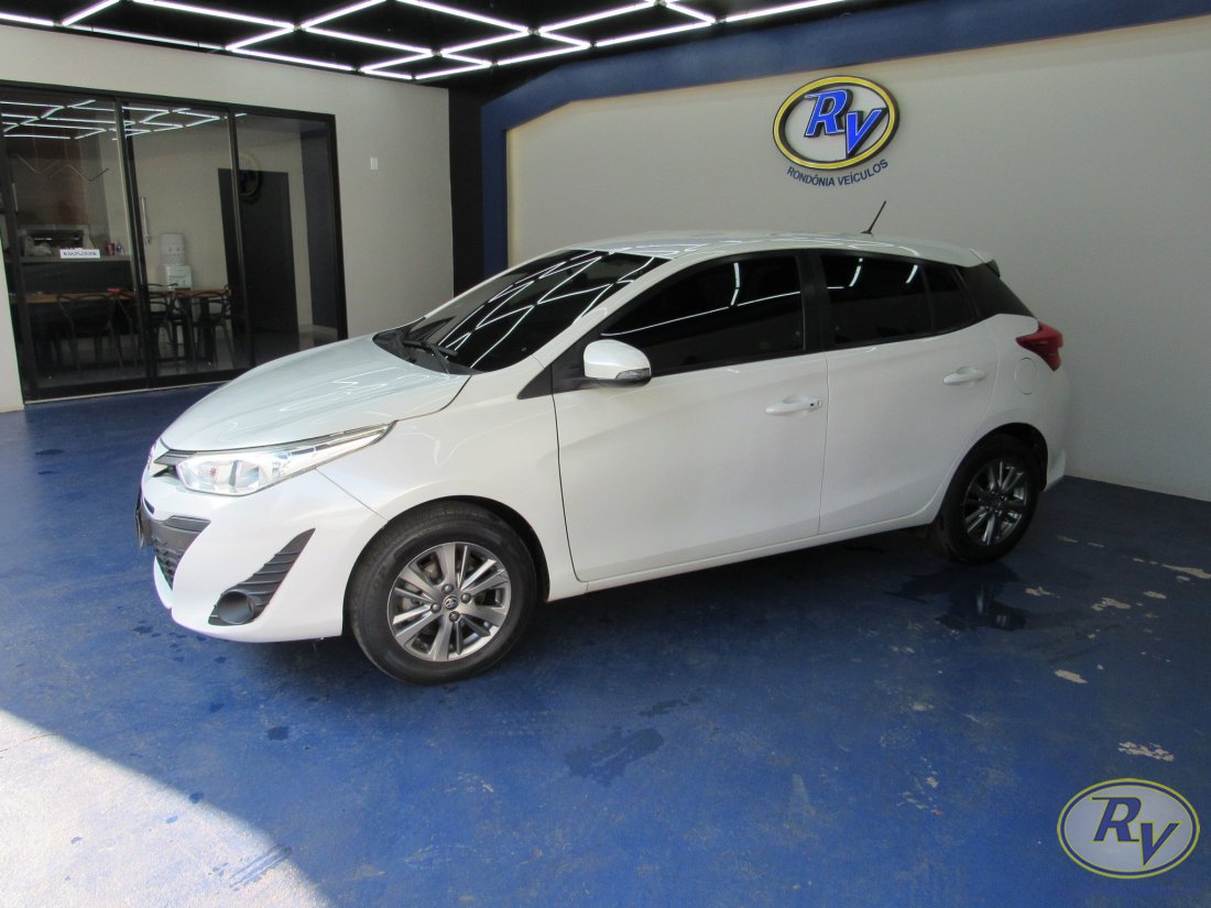 YARIS XL PLUS