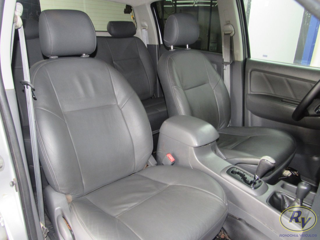 HILUX  CD SRV 4X4