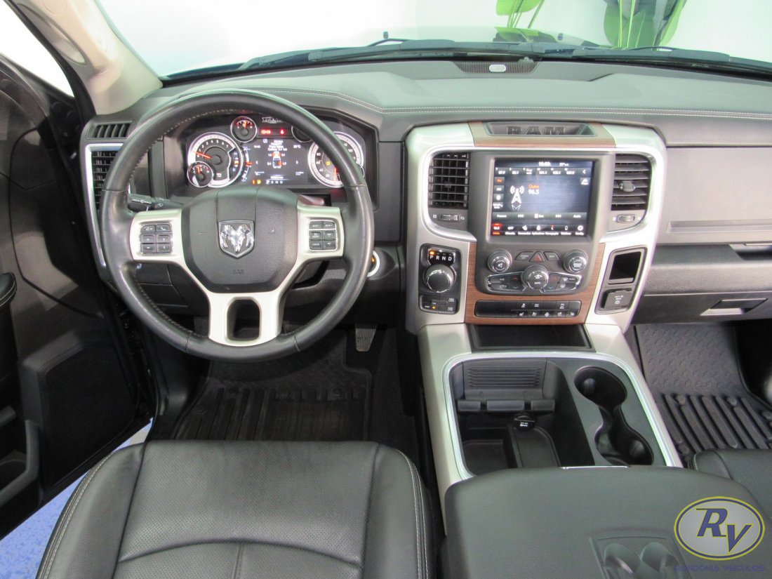 RAM CLASSIC LARAMIE