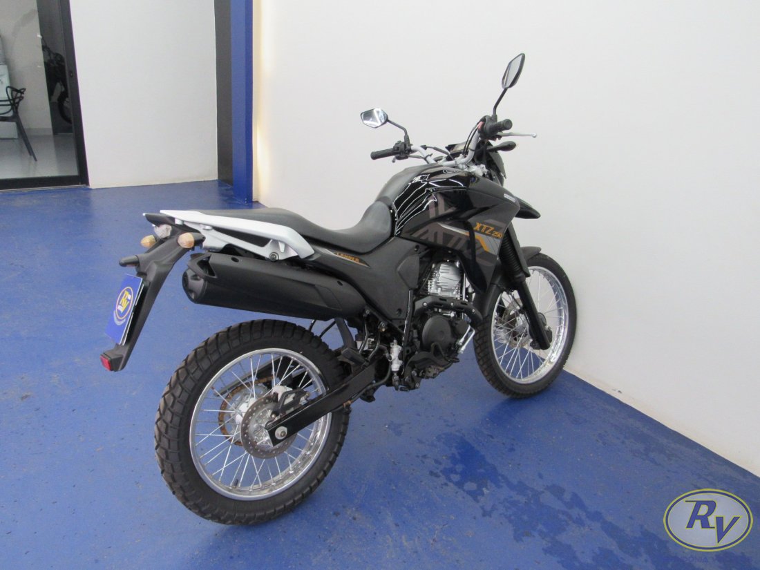 XTZ 250 LANDER