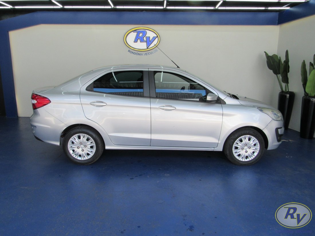 KA+ SEDAN SE