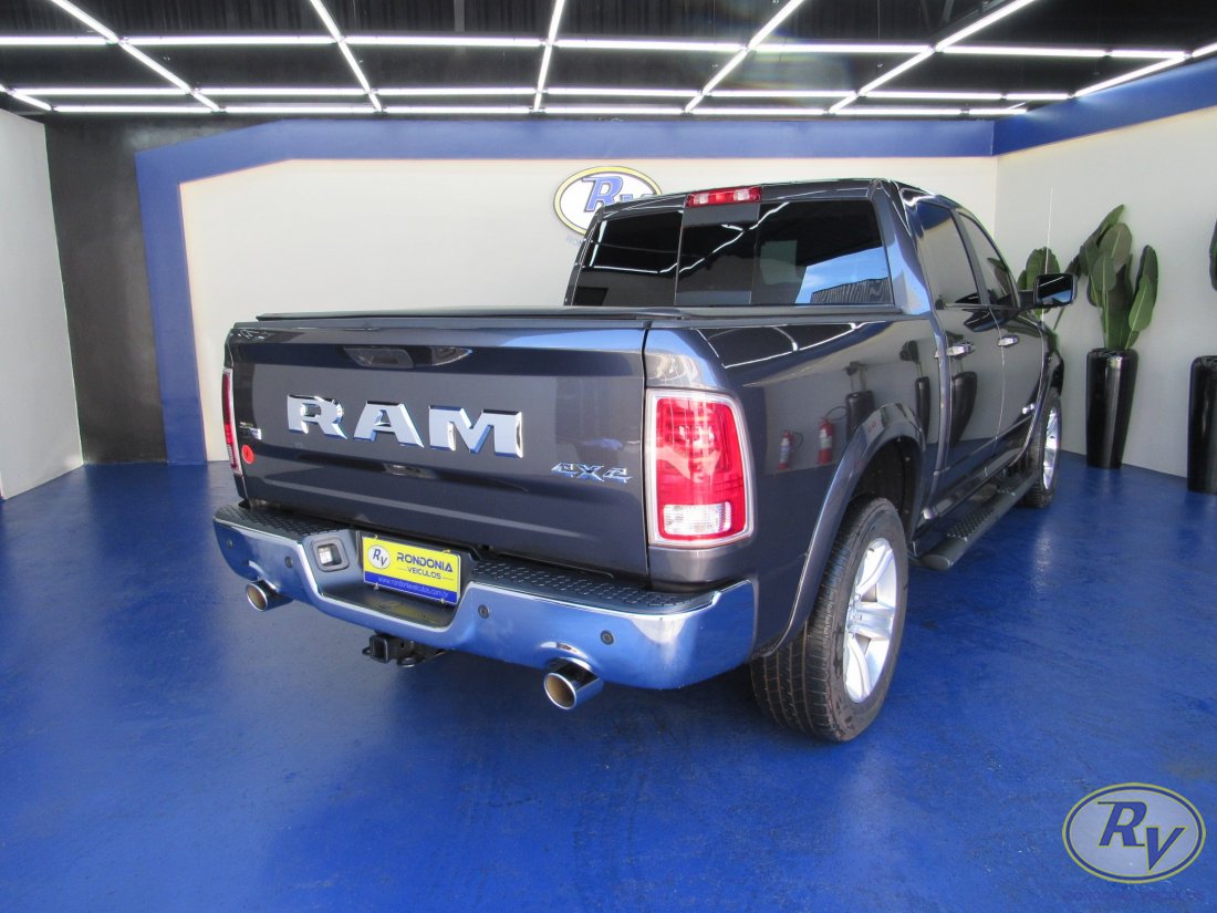 RAM CLASSIC LARAMIE