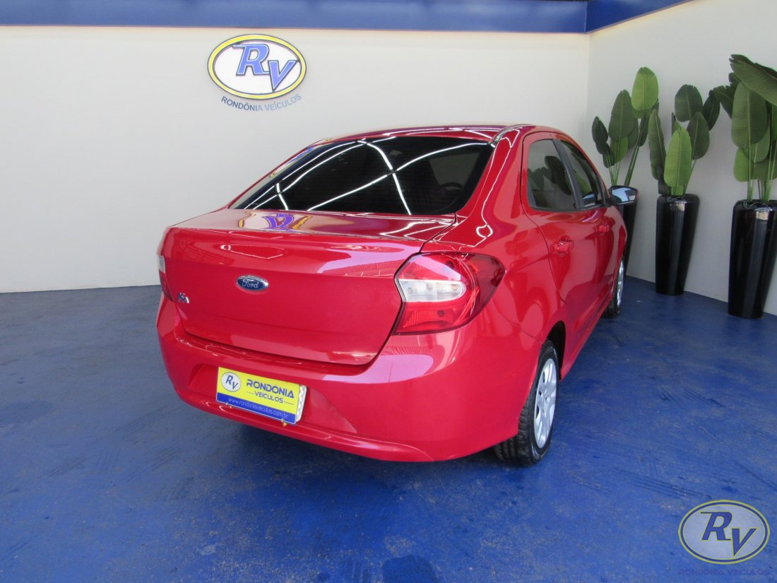 KA+ SEDAN SE