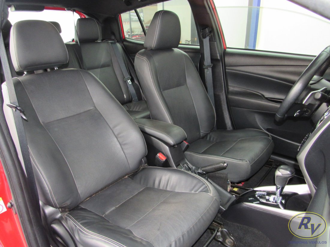 Yaris XLS