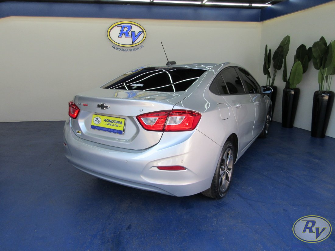 Cruze LT