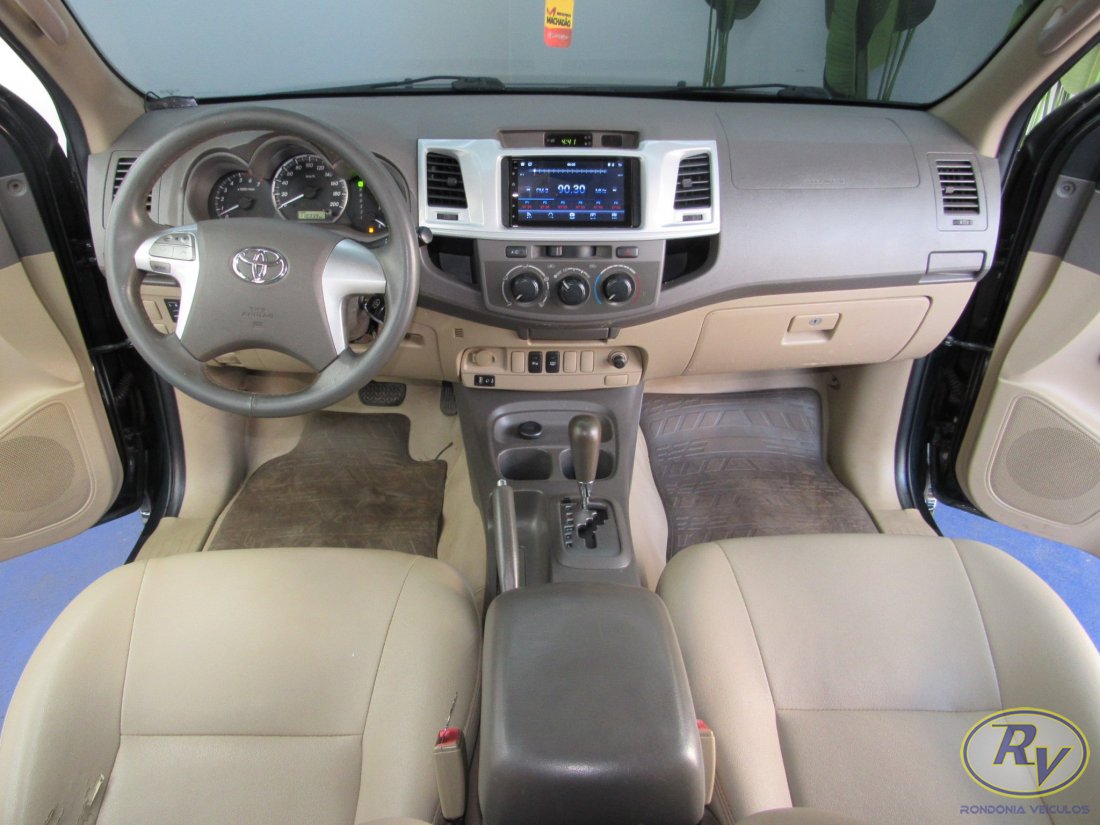 Hilux SW4 SR