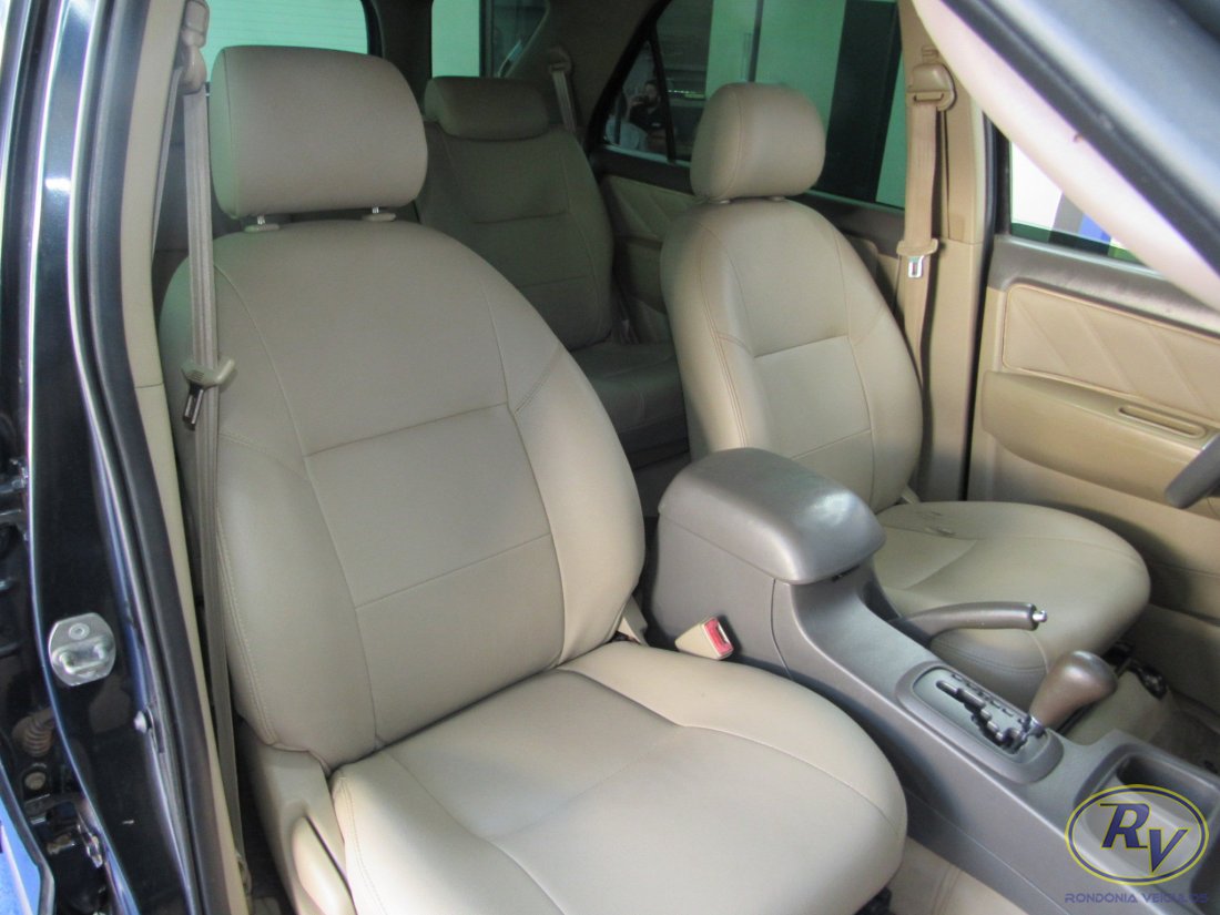 Hilux SW4 SR