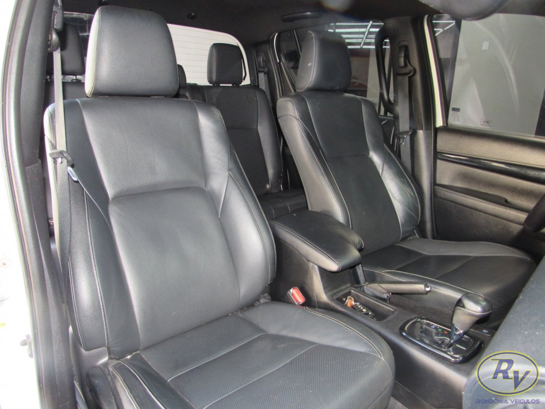 Hilux CD SRX