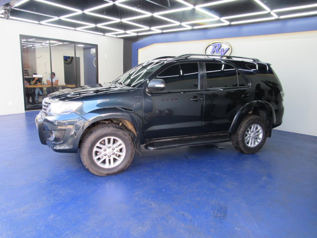 Hilux SW4 SR