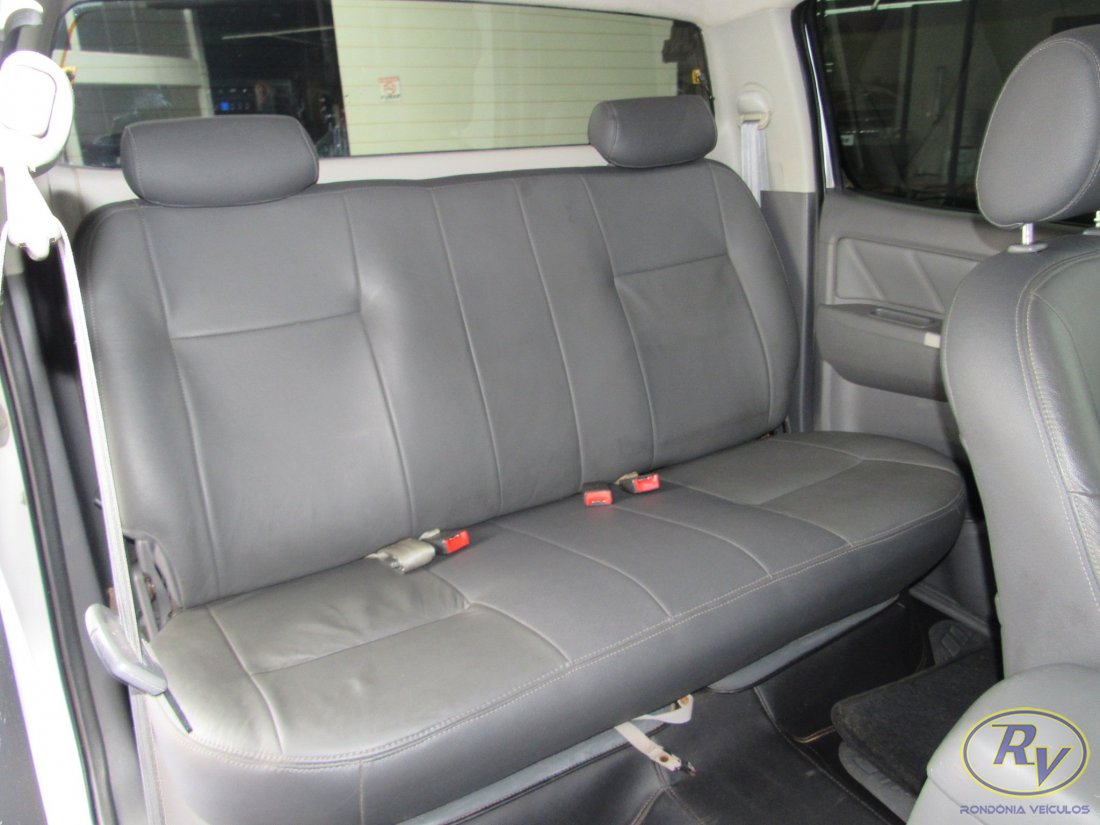 HILUX  CD SRV 4X4